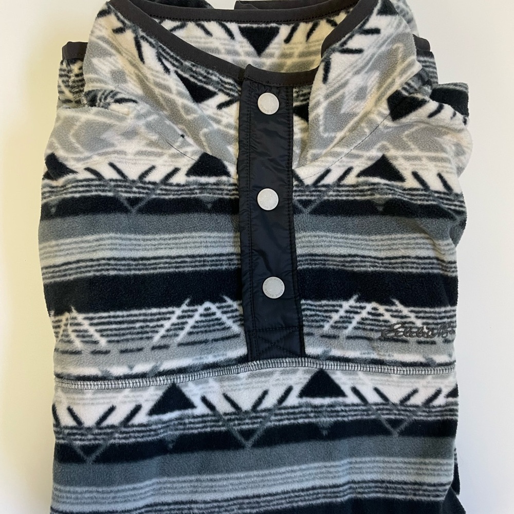 Eddie Bauer Black and Gray Geometric Pullover